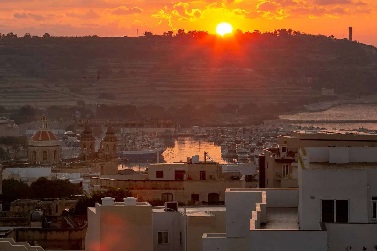 Sunrise over the harbour seen from the rooftops